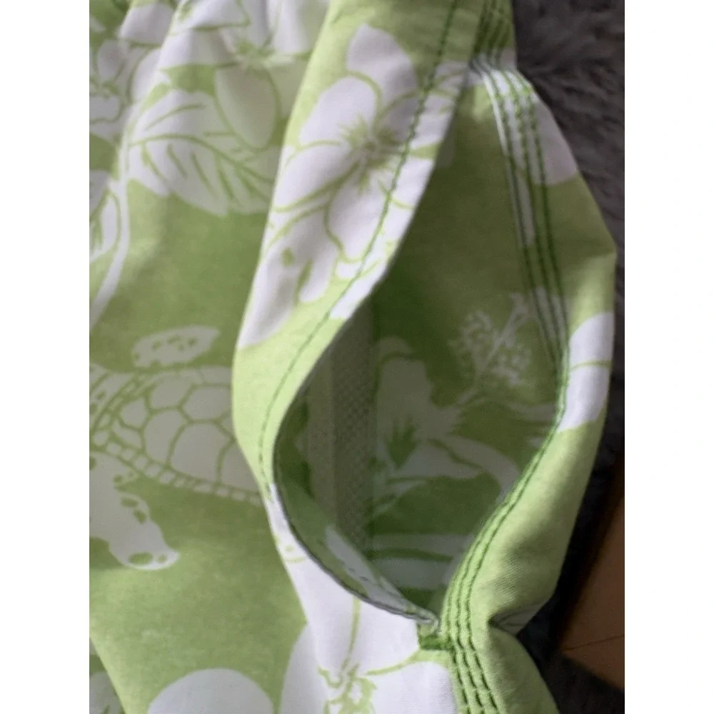 Tommy Bahama swim trunks bathing suit size L‎ lined tropical floral